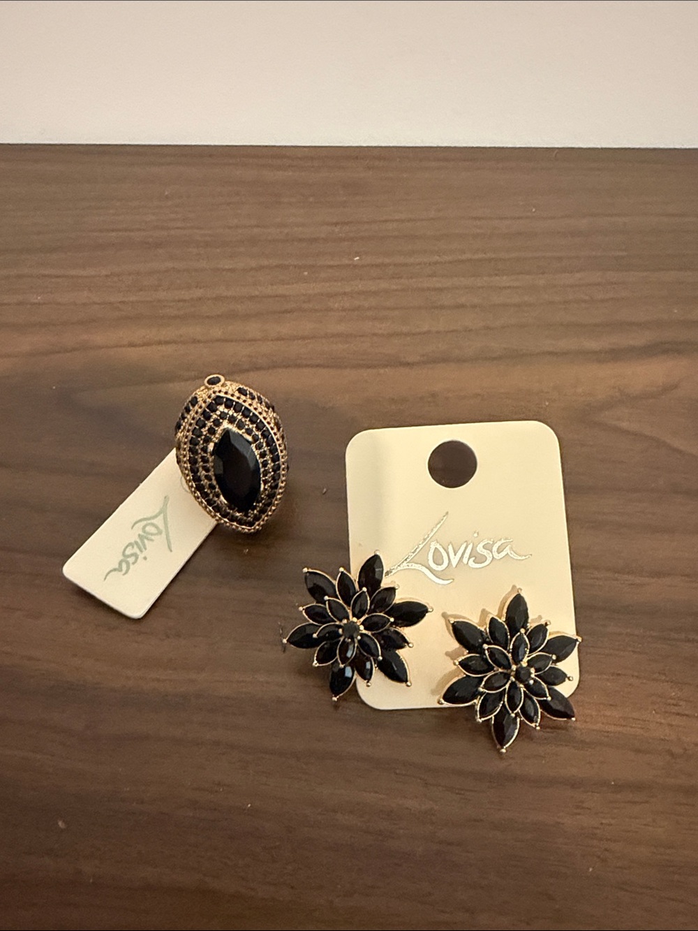 Black Floral Crystal Stud Earrings & Ring Set